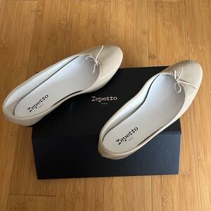 Repetto Nude Ballet Flats/New